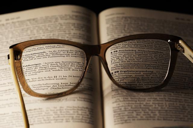 En quoi les lunettes de lecture sont-elles différentes des lunettes de vue?