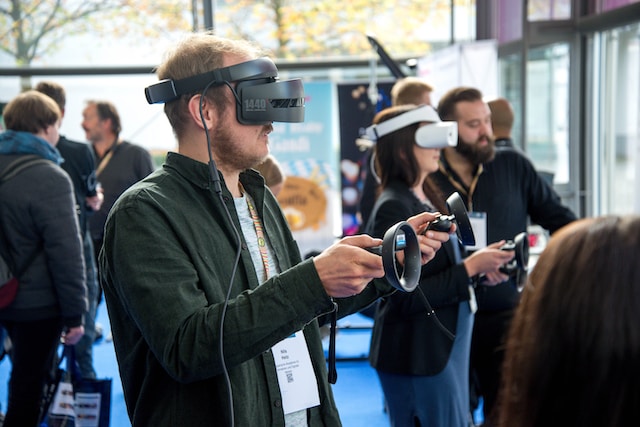 L’univers de la réalité virtuelle : comment elle révolutionne le secteur du jeu vidéo