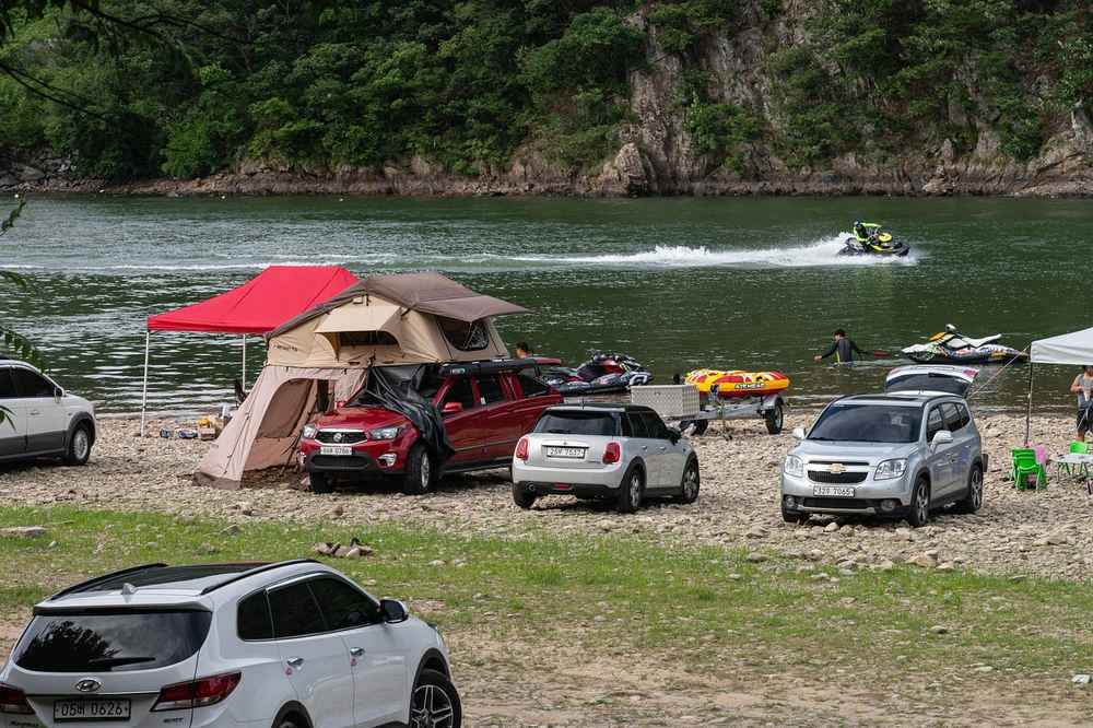 Camping en bord de rivière avec enfants : bien choisir son séjour